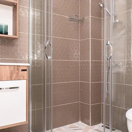 Flat Near Harem Shore In Uskudar Apartment Istanbul