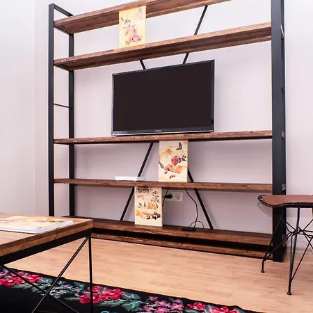 Flat Near Harem Shore In Uskudar Apartment